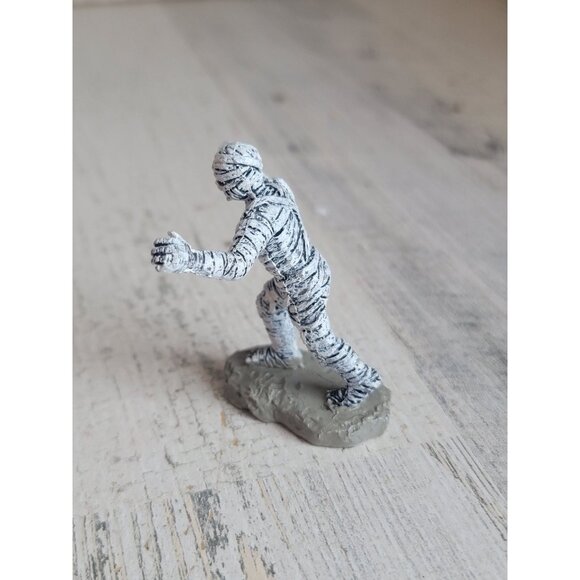 Lemax mummy Halloween Village accessory spooky town - Picture 3 of 6